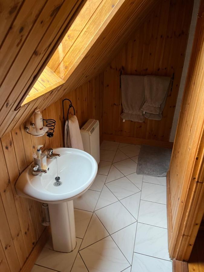 Cosy Lakeside Chalet With Option To Add Private Hot Tub Duneena Ngoại thất bức ảnh